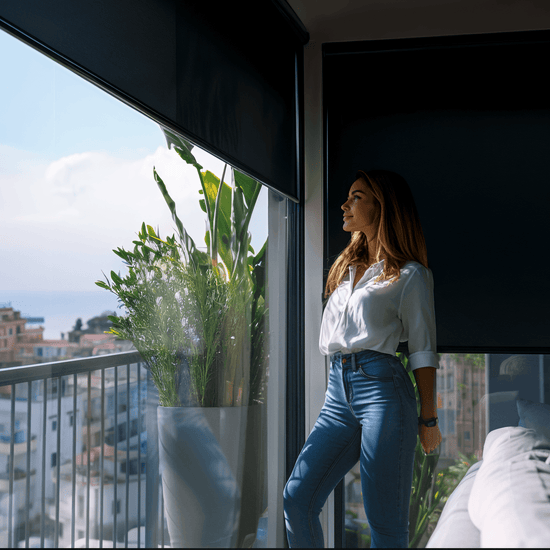 Tenda a rullo con tessuto filtrante